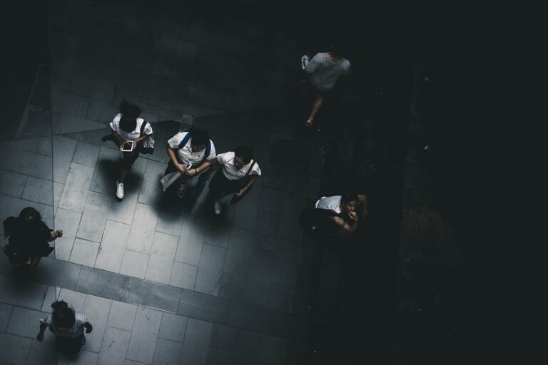 Judul: Inilah 5 Model Sepatu Sekolah Hitam Terbaik untuk Anak